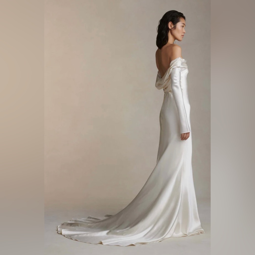 Danielle Frankel Noa Wedding Gown — NEVER WORN